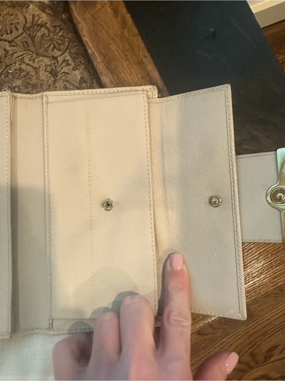Gucci Embossed GG Leather Long Wallet in off-white with COA and Dust Bag - Picture 6 of 8